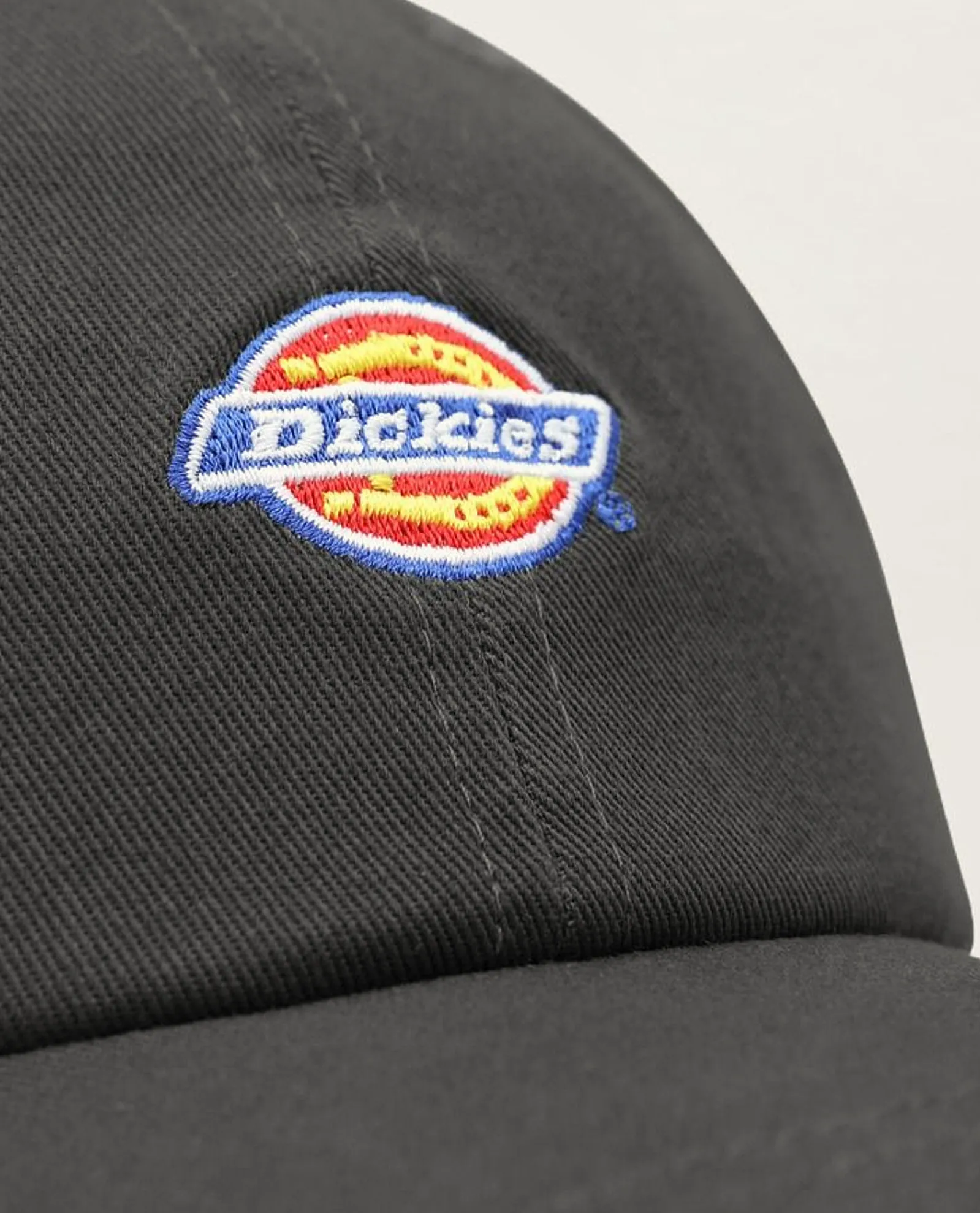 Cappello Dickies con visiera e logo